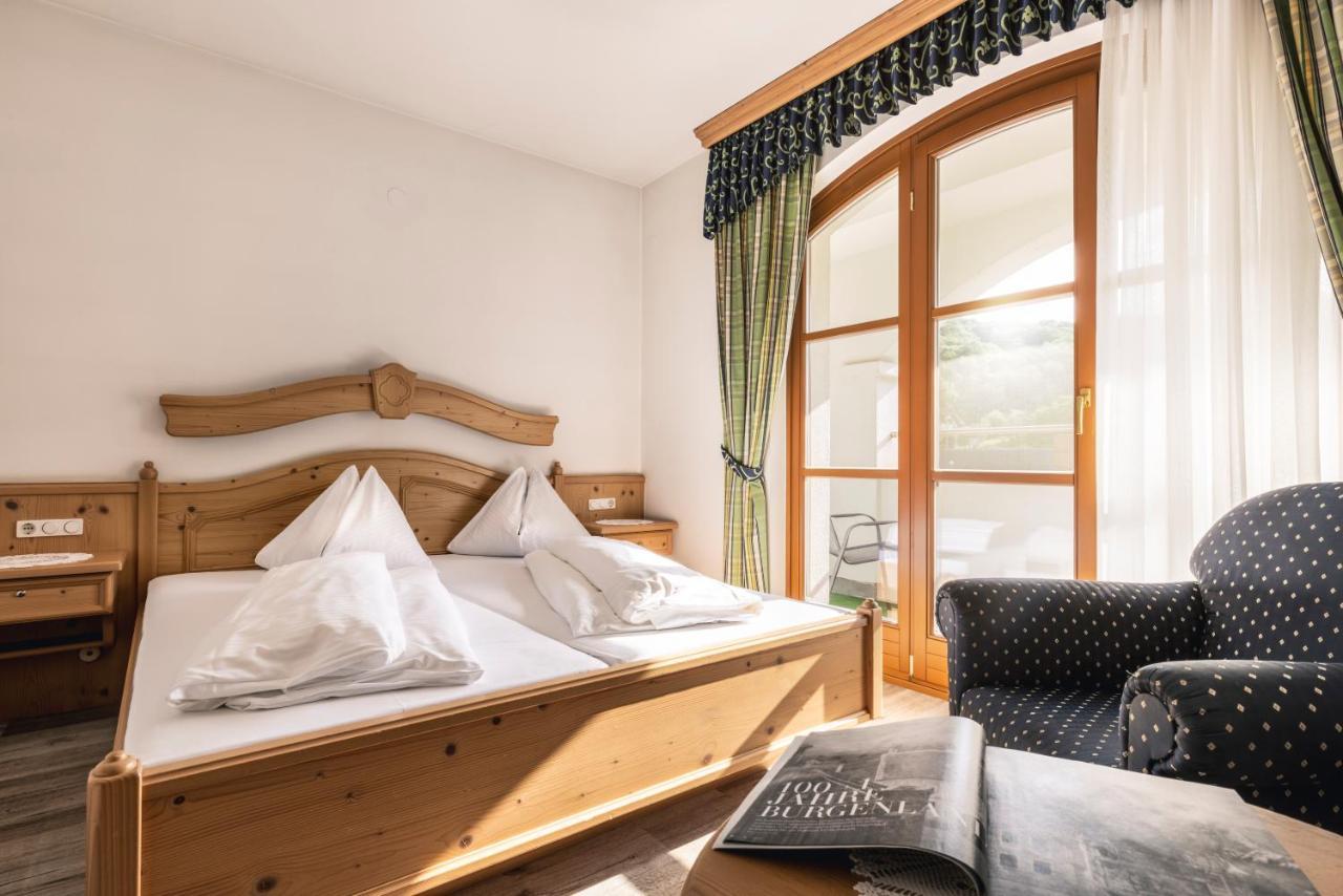 Genussgasthof & Hotel Beim Krutzler Heiligenbrunn Eksteriør billede
