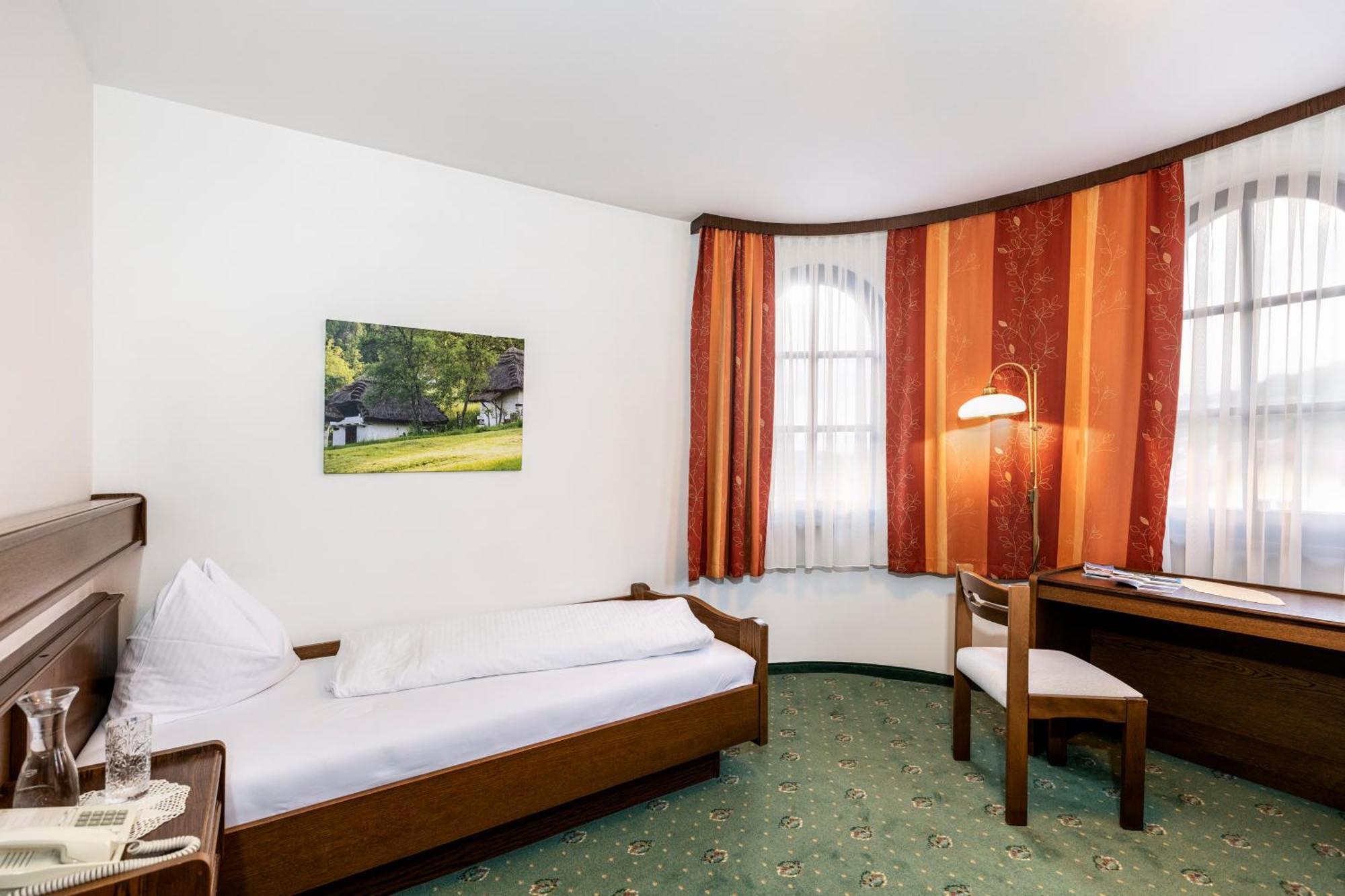 Genussgasthof & Hotel Beim Krutzler Heiligenbrunn Eksteriør billede