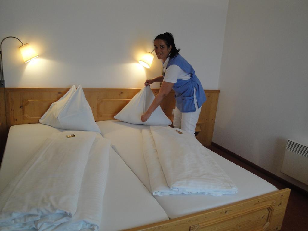 Genussgasthof & Hotel Beim Krutzler Heiligenbrunn Eksteriør billede